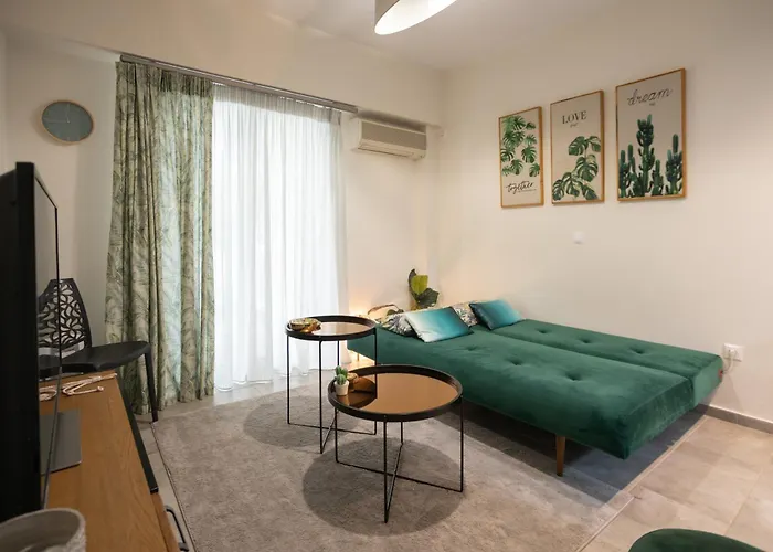 Tropicana Beachside Stay In Vouliagmeni