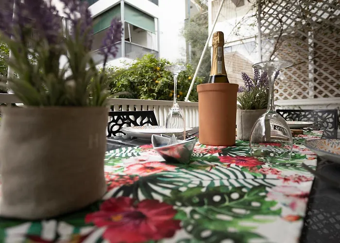 Tropicana Beachside Stay In Vouliagmeni