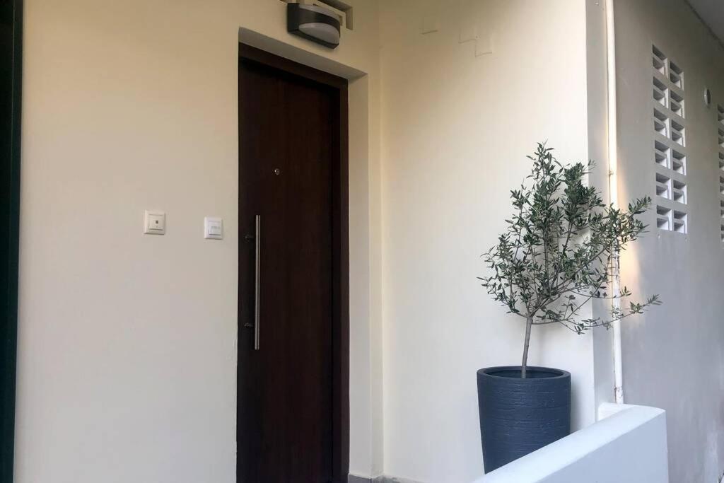 Apartment Tropicana Beachside In Vouliagmeni Athen