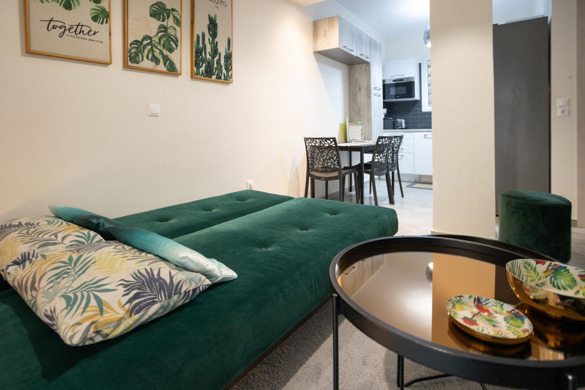 Tropicana Beachside In Vouliagmeni Apartment *
