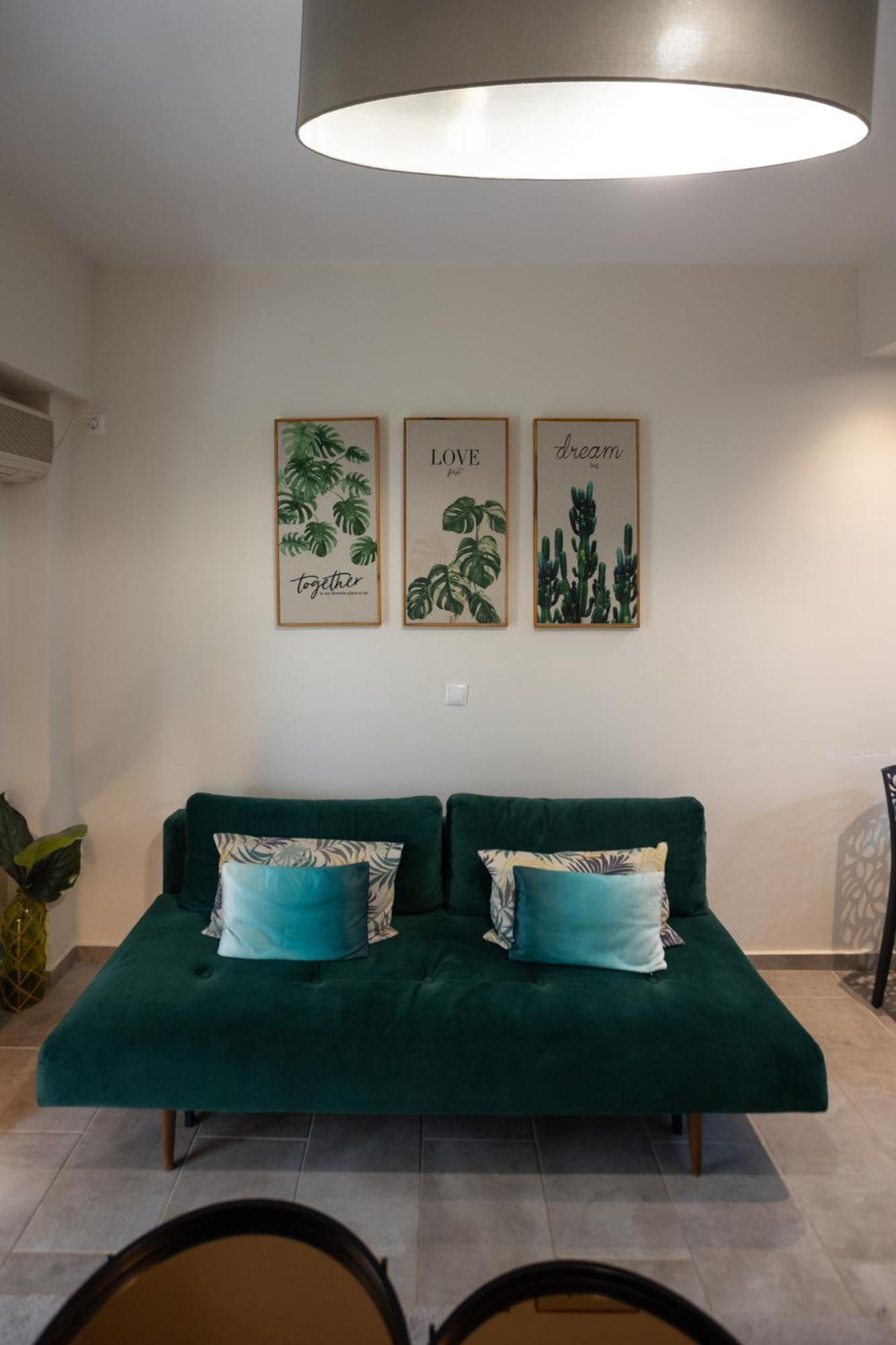 Apartment Tropicana Beachside In Vouliagmeni *
